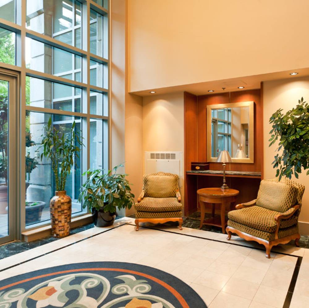Lord Stanley Suites On The Park 7