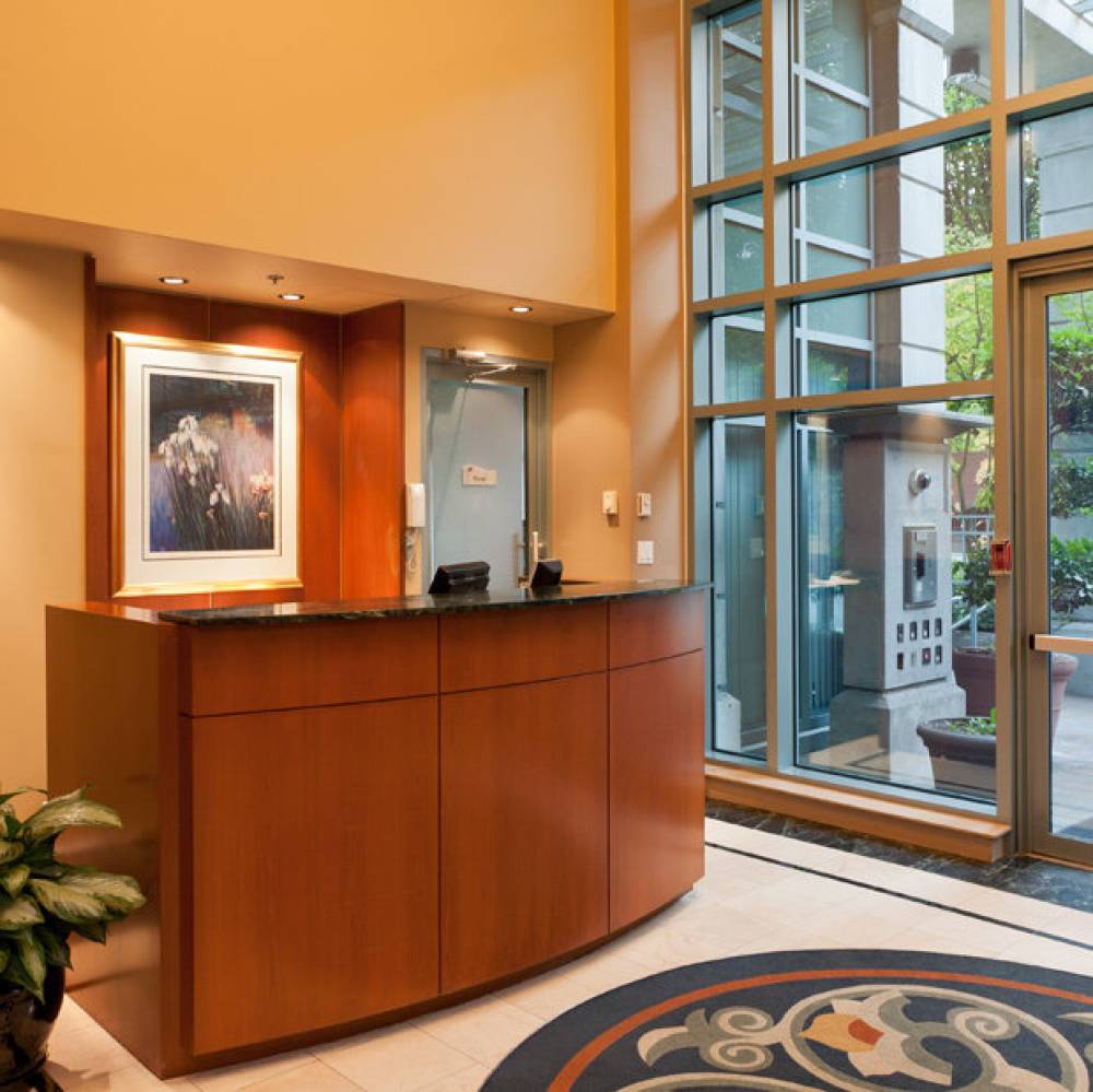 Lord Stanley Suites On The Park 6