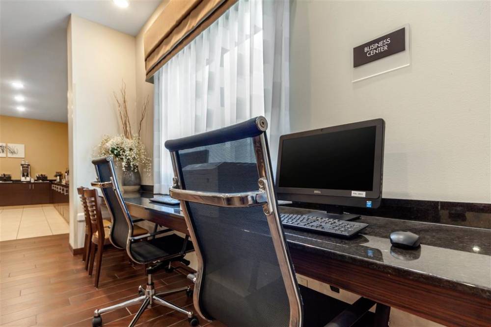 Mainstay Suites Lincoln University Area 9