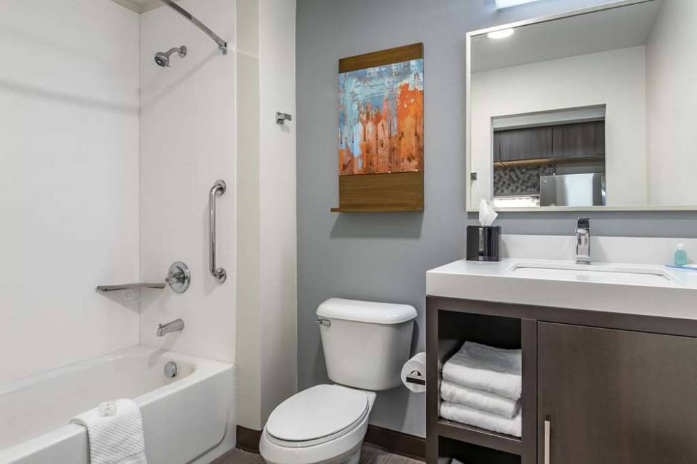 Mainstay Suites Milwaukee-franklin 9