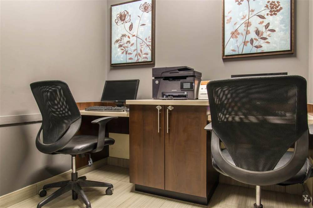 Mainstay Suites Winnipeg 7