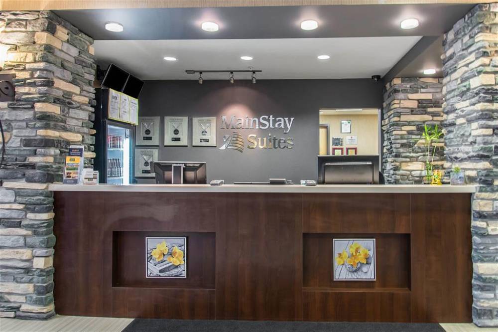 Mainstay Suites Winnipeg 6