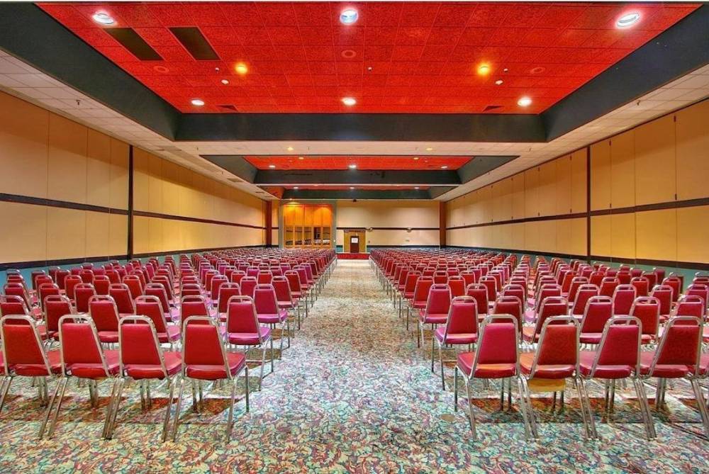Mcm Grande Hotel And Fundome 4