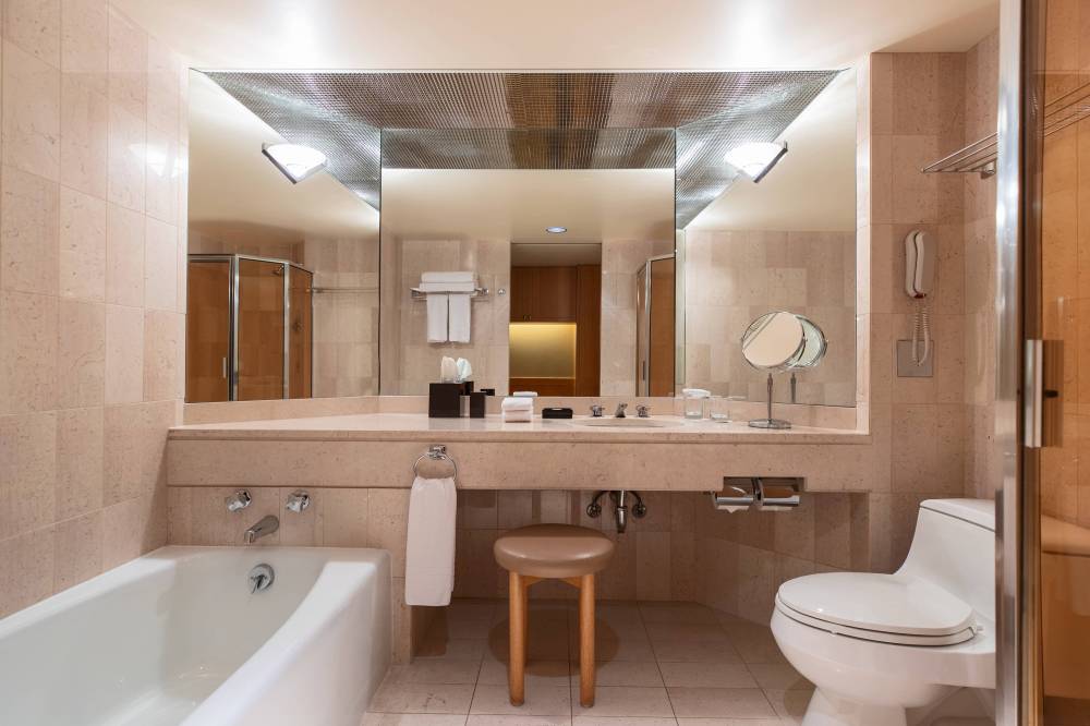 Metropolitan Hotel Vancouver 4