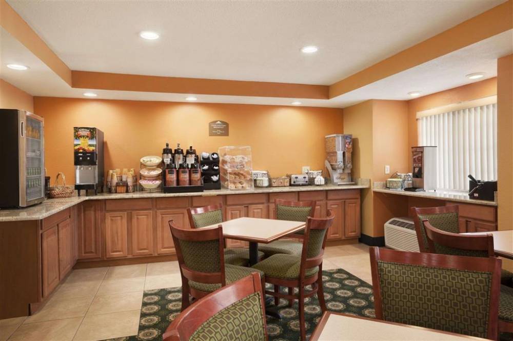 Microtel Inn By Wyndham Albany Airport 4