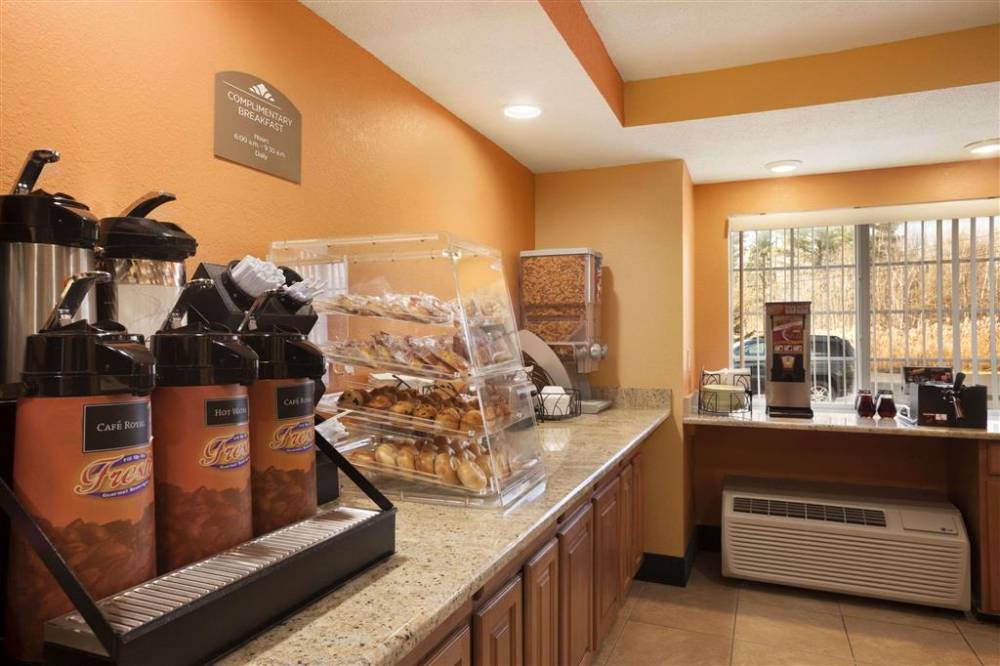 Microtel Inn By Wyndham Albany Airport 5