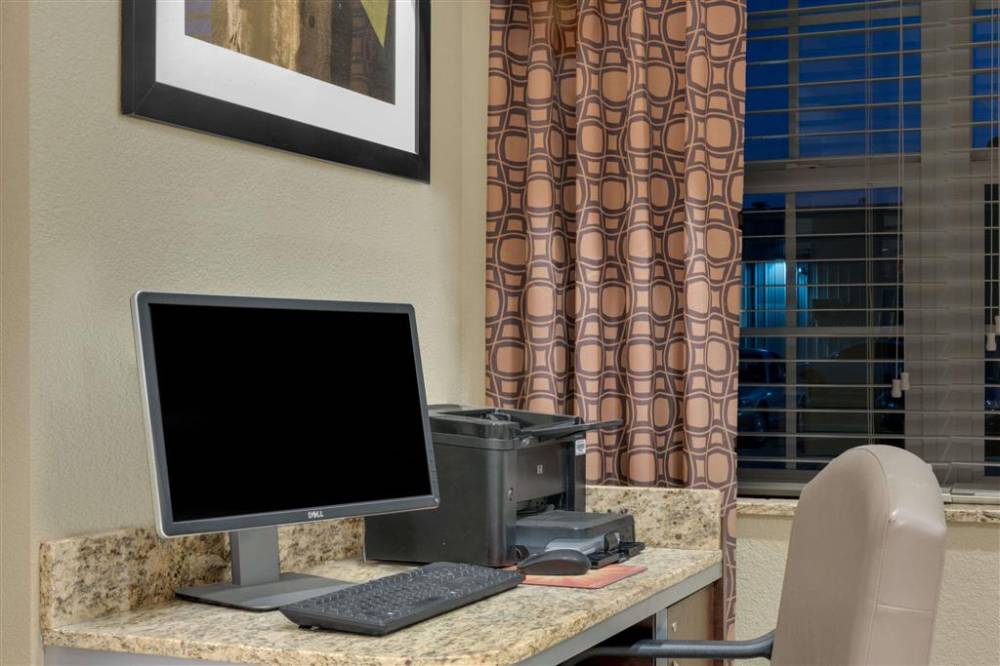 Microtel Inn & Suites By Wyndham Midland 4