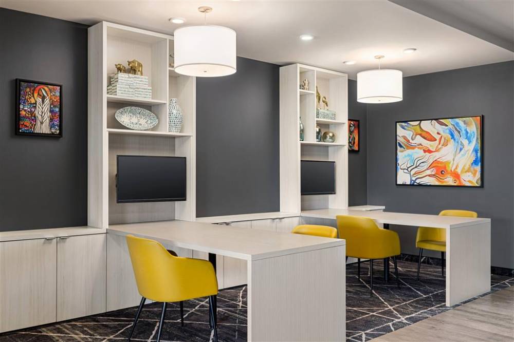 Microtel Inn & Suites Montreal Airport-dorval Qc 6