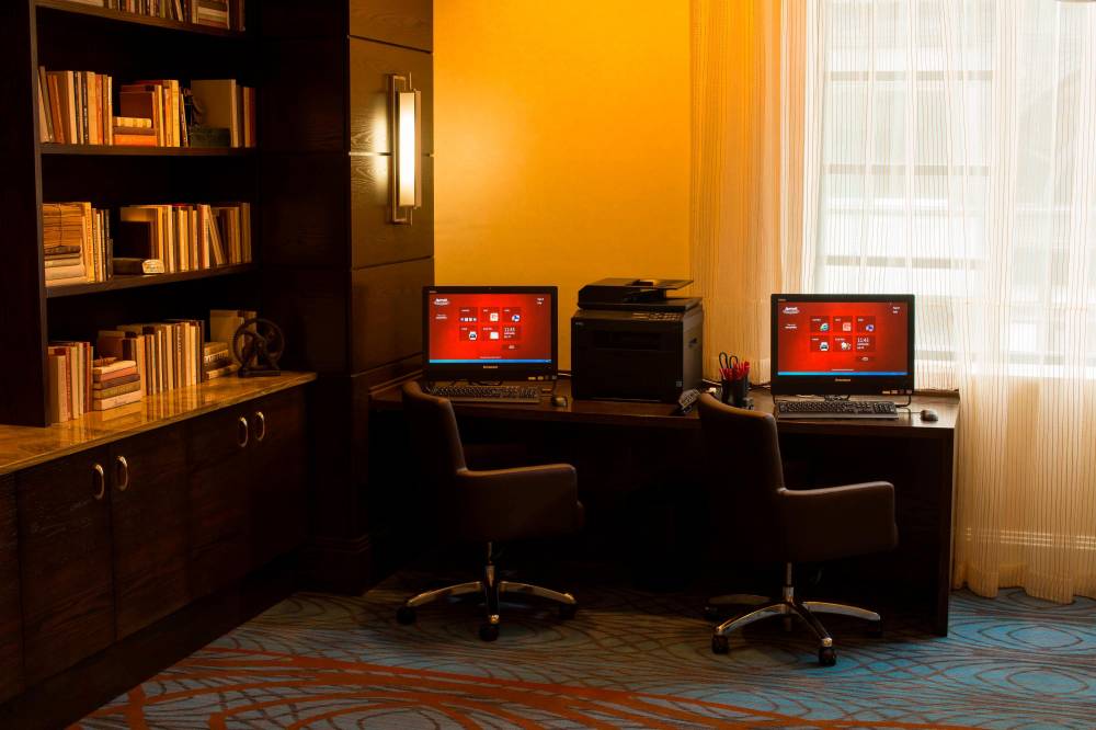 Milwaukee Marriott Downtown 4