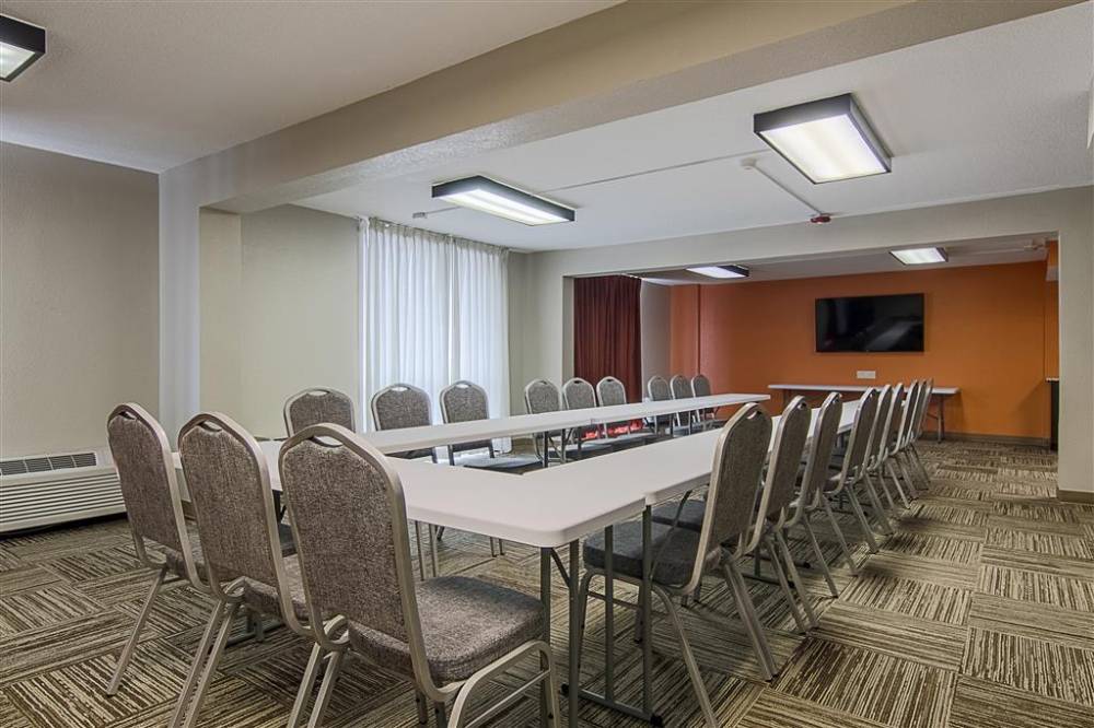 Motel 6 Atlanta Airport - Virginia Ave 2