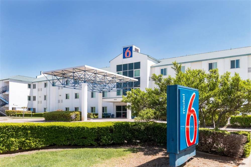 Motel 6 Dallas Fort Worth Airport North
