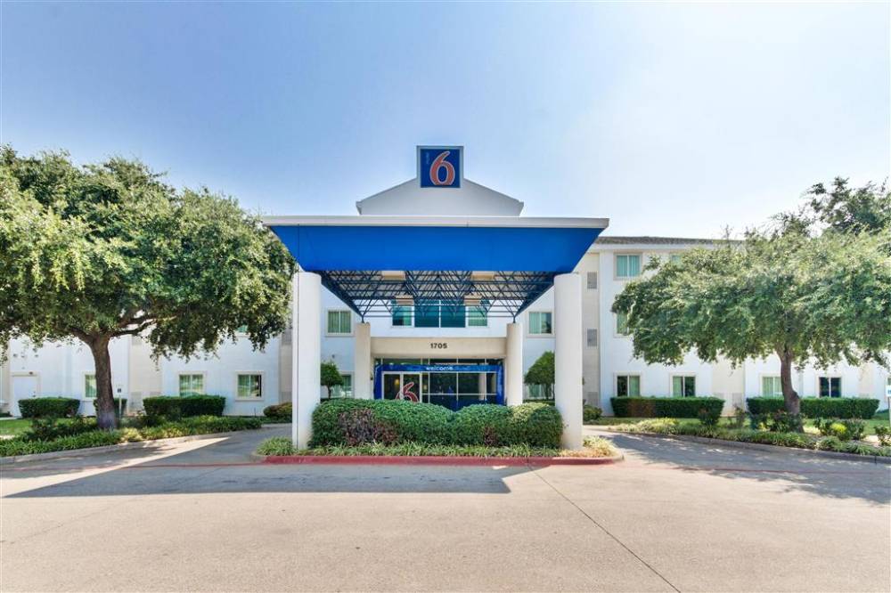 Motel 6 Dallas Lewisville