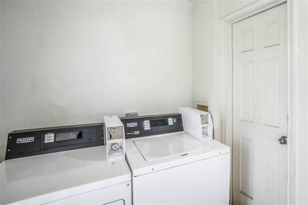 Motel 6 Dallas-market Ctr 2