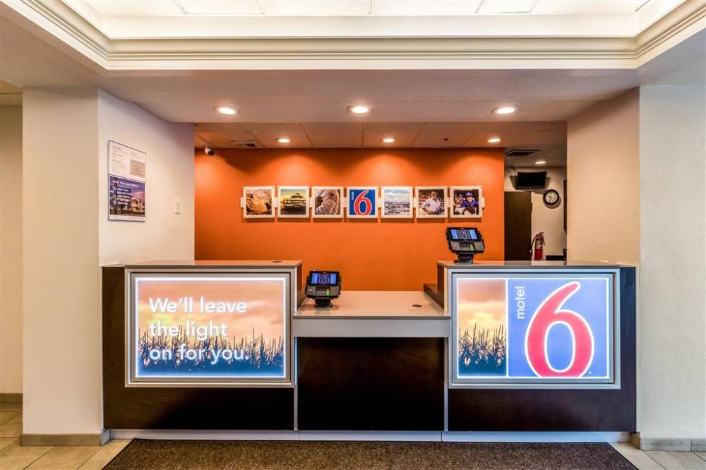 Motel 6 Des Moines West 2