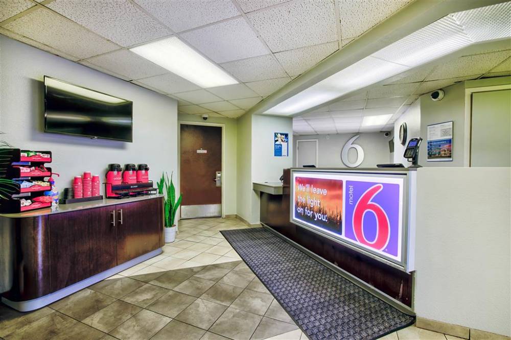 Motel 6 Duluth 2