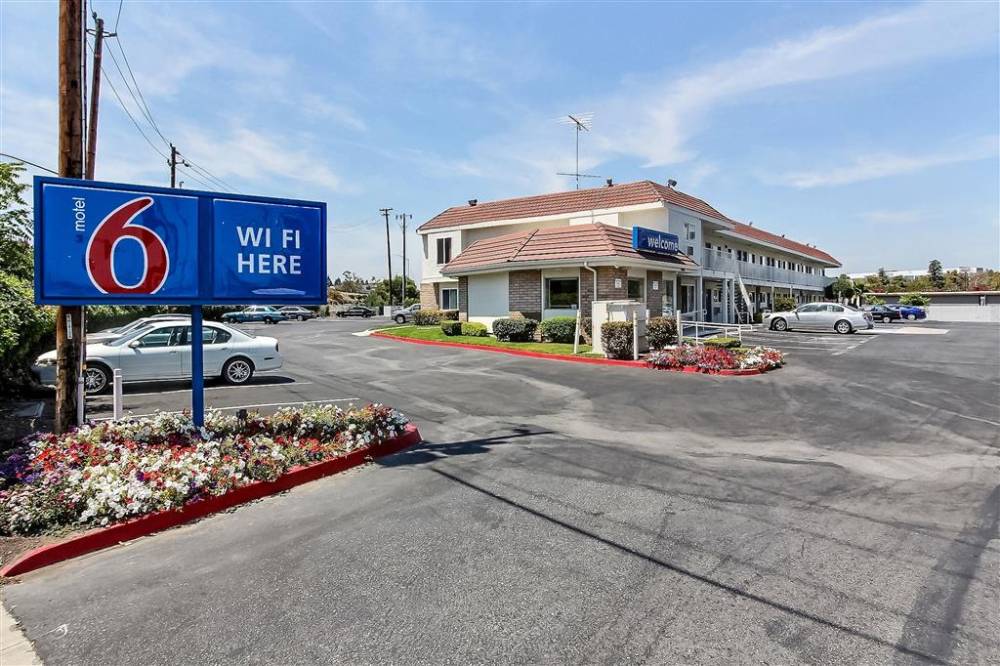Motel 6 San Jose Airport 1