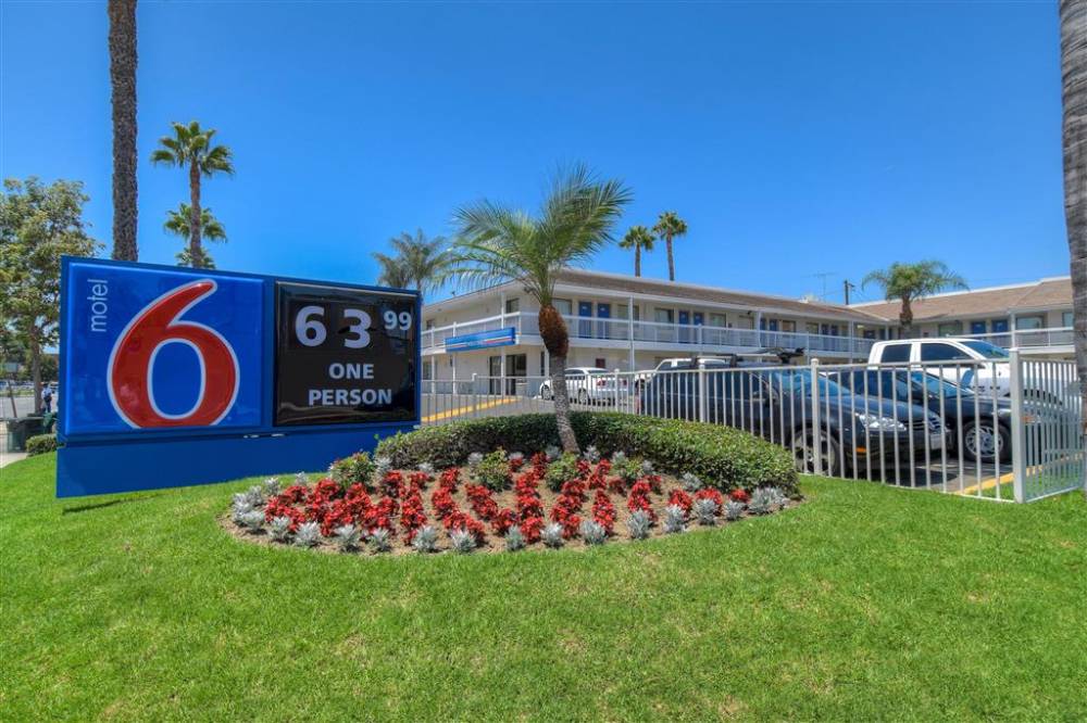 Motel 6 Santa 
