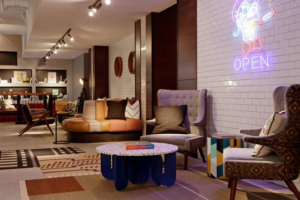 Moxy Richmond Downtown 10