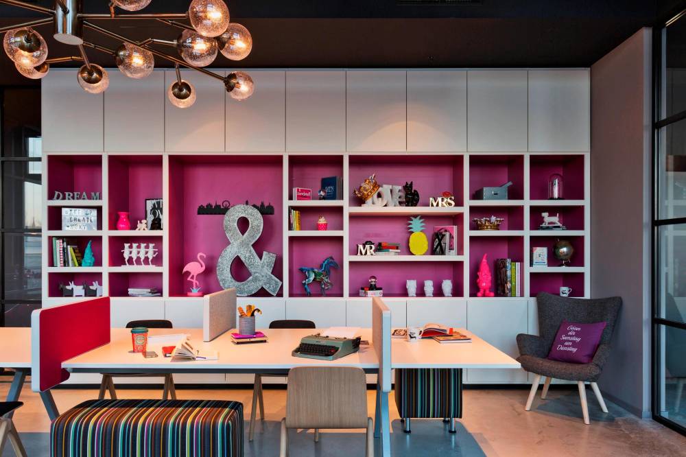 Moxy Vienna Airport 8