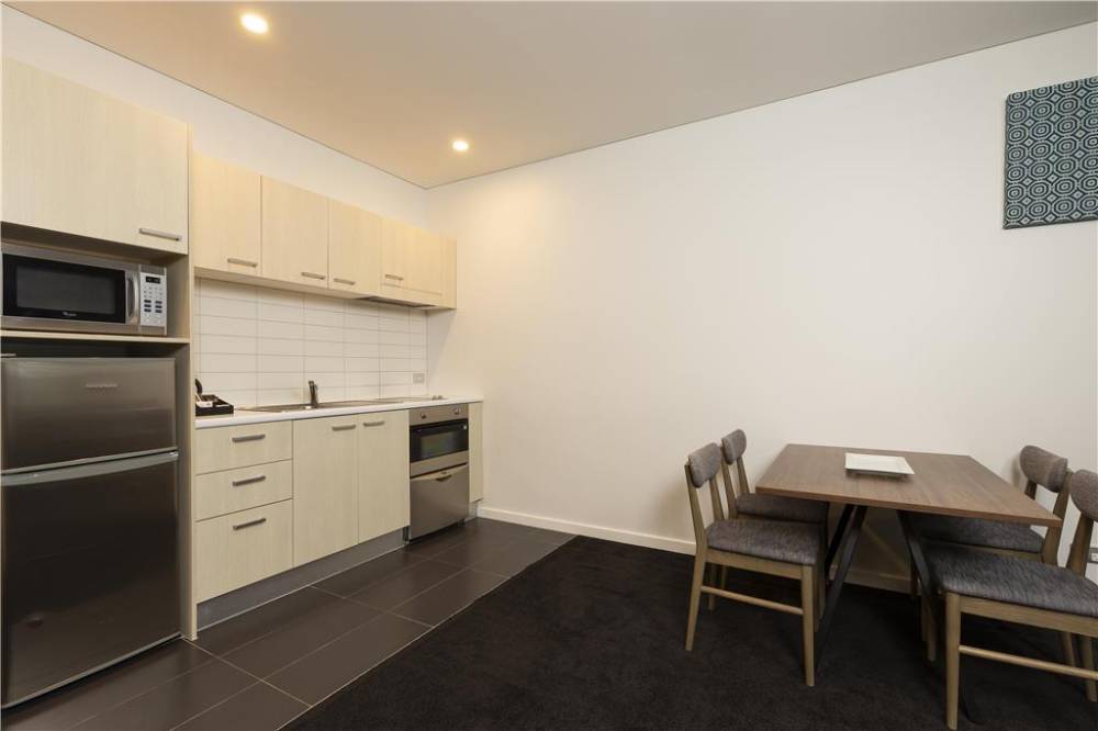 Oaks Auckland Hotel 8