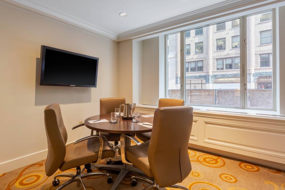 Omni Berkshire Place 10