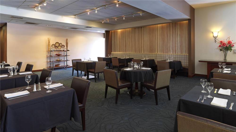 Ontario Airport Hotel And Convention Center 4