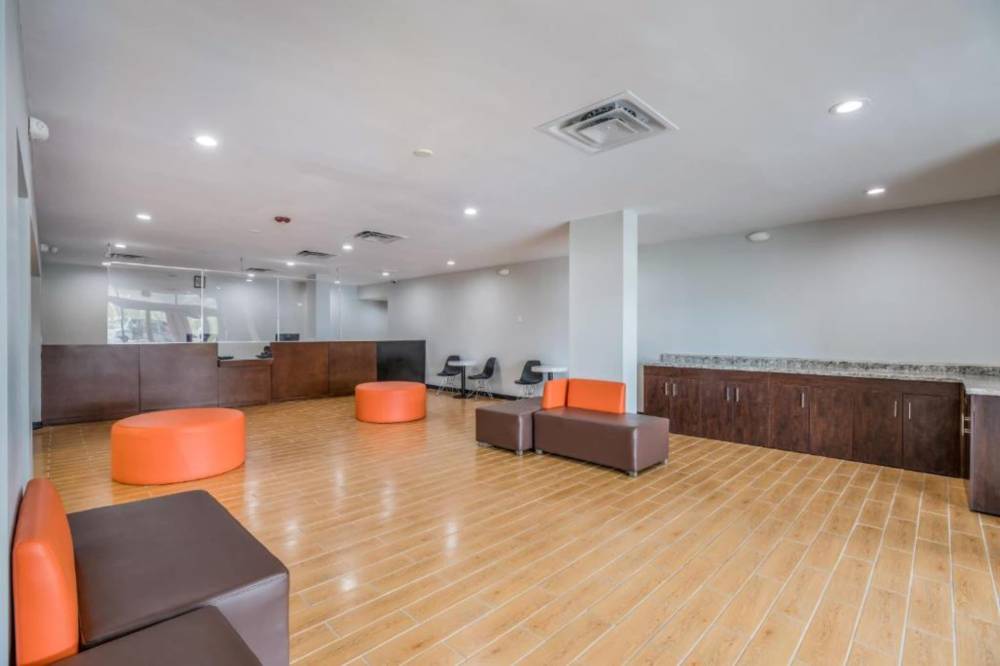 Oyo Hotel Orlando Airport 2