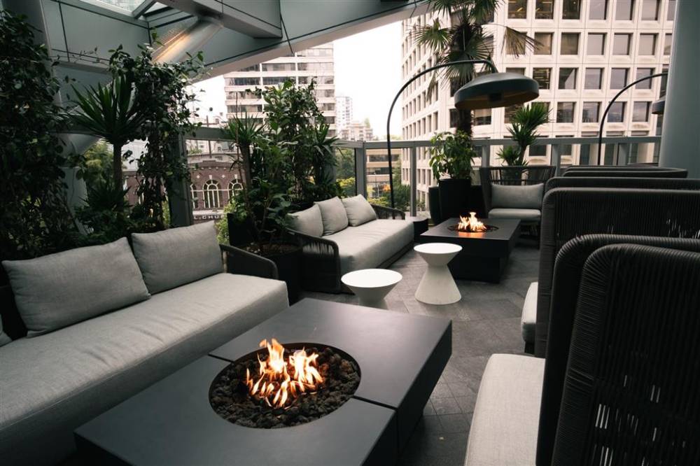 Paradox Hotel Vancouver 6