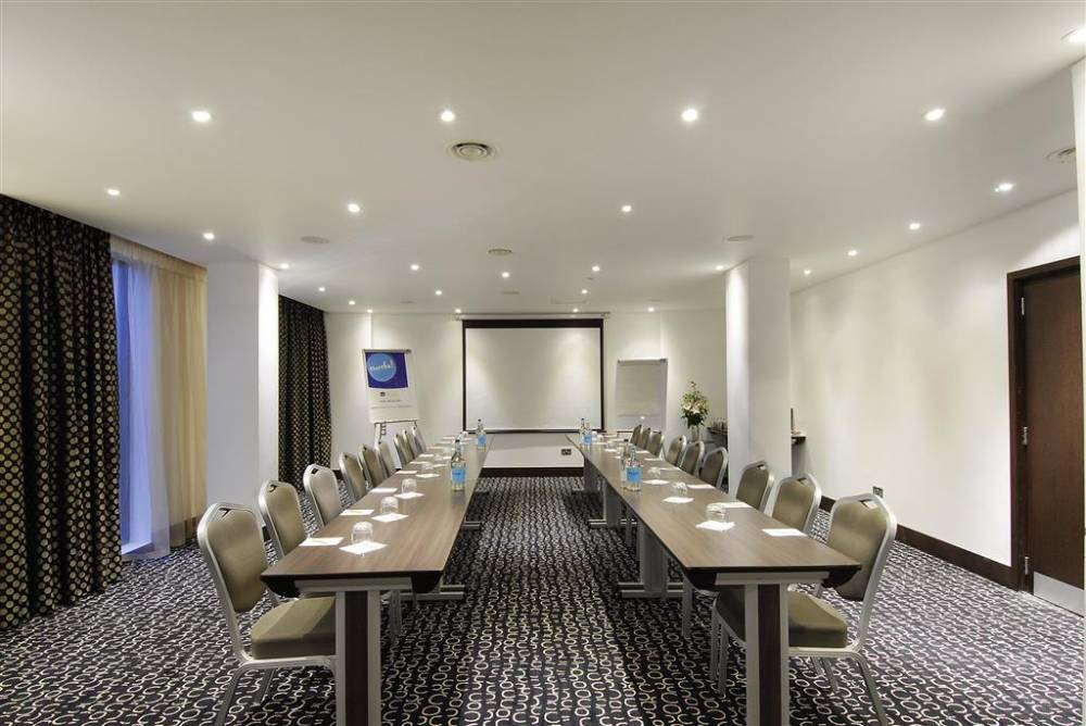 Park Grand Heathrow 5
