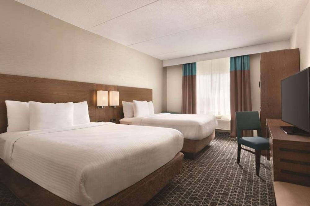 Park Inn By Radisson Brampton On 8