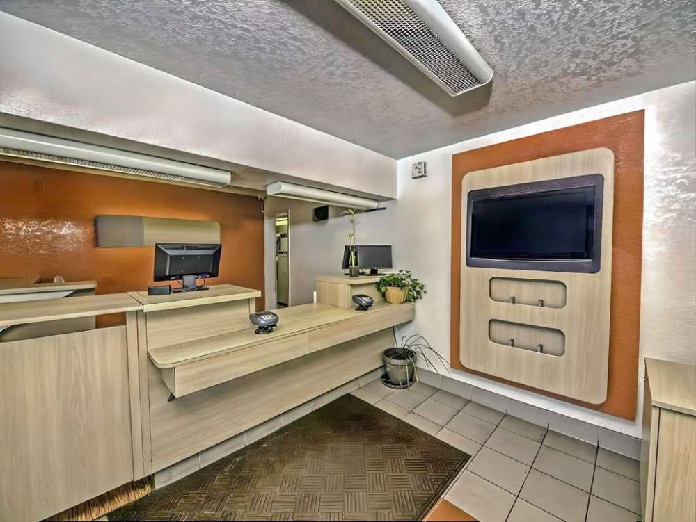 Park Inn By Radisson Colorado Springs 3