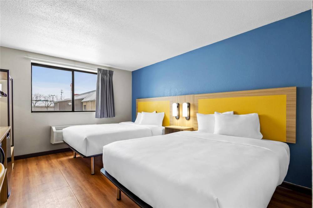 Park Inn By Radisson Fargo West Acres 9