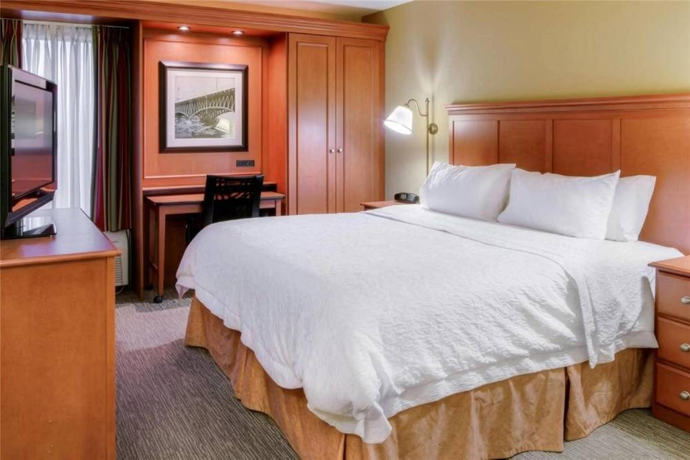 Pittsburgh Airport Inn And Suites 6