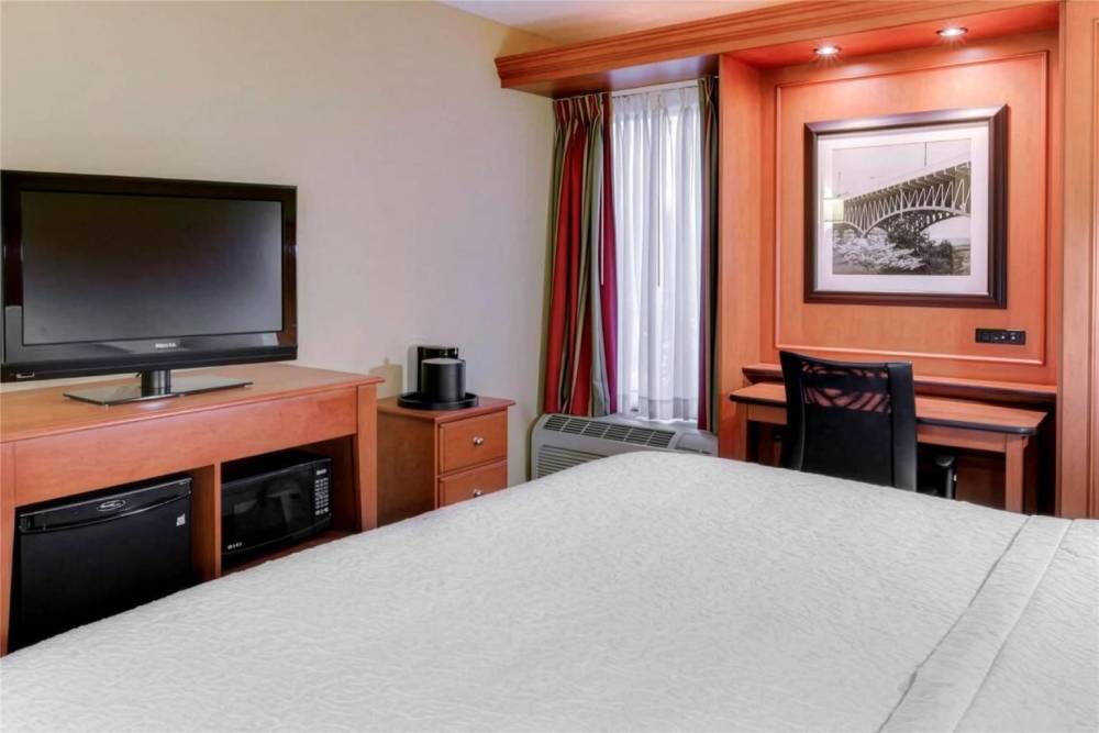 Pittsburgh Airport Inn And Suites 7