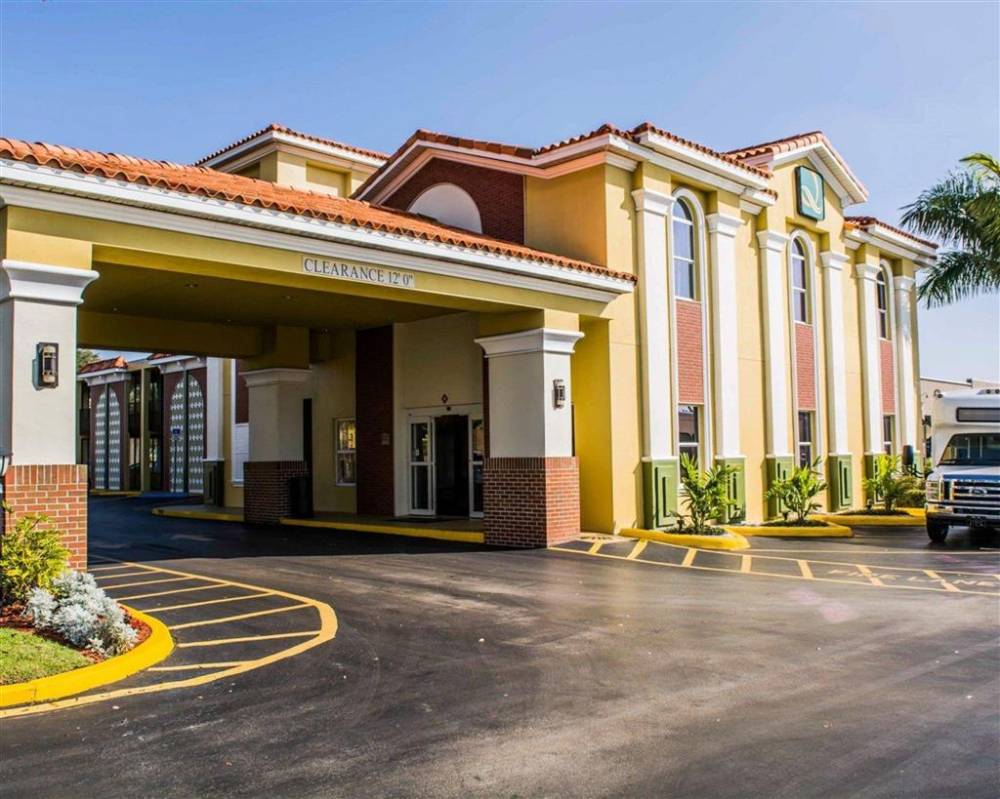 Quality Inn Airport - Cruise Port 1