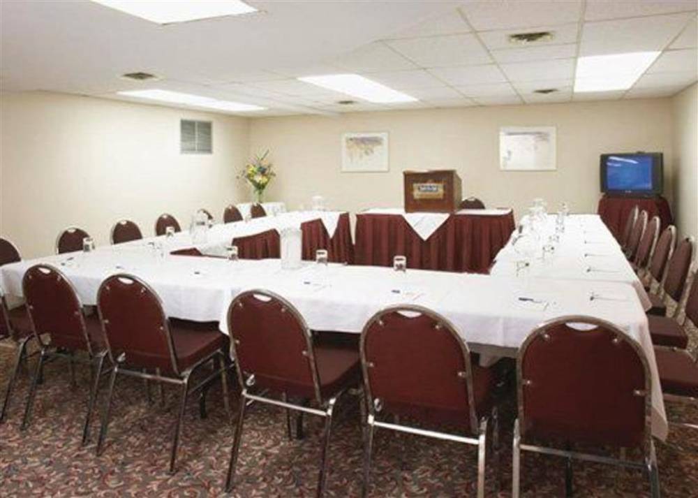 Quality Inn And Suites P.e. Trudeau Airp 3