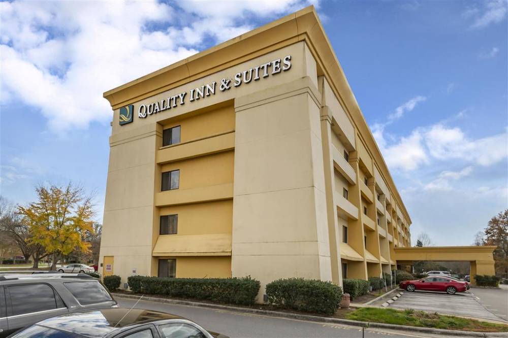 Quality Inn And Suites Raleigh Durham Ai