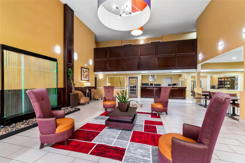 Quality Inn And Suites San Antonio Airport - Stone Oak 4