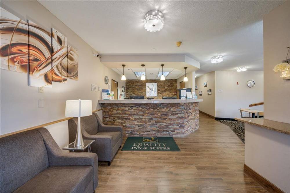 Quality Inn And Suites South 5