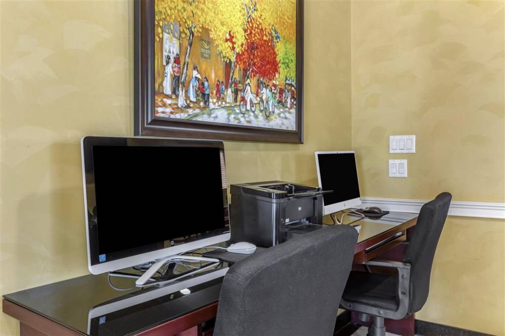 Quality Inn And Suites Westminster Seal  5