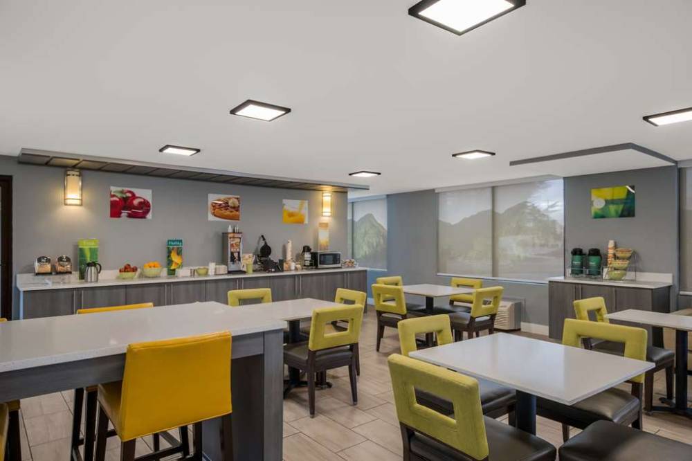 Quality Inn Asheville Airport 10