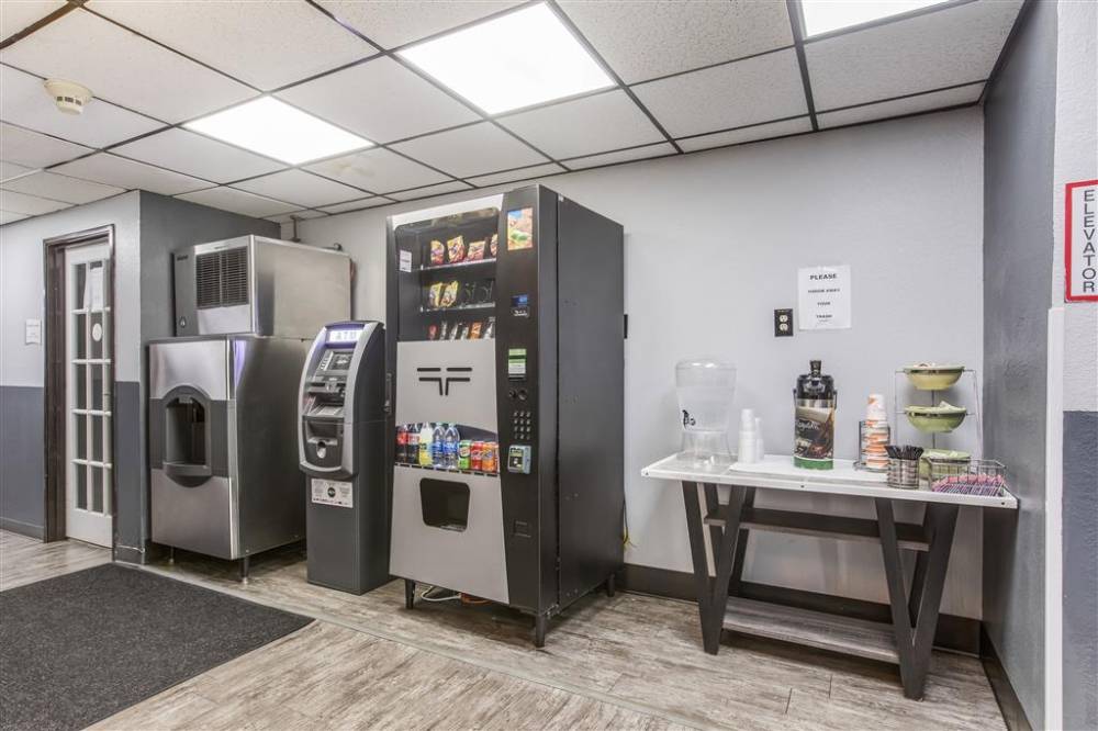 Quality Inn Atlanta Airport-central 4