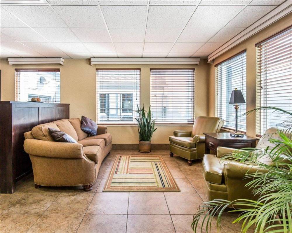 Quality Inn Homestead Park 6