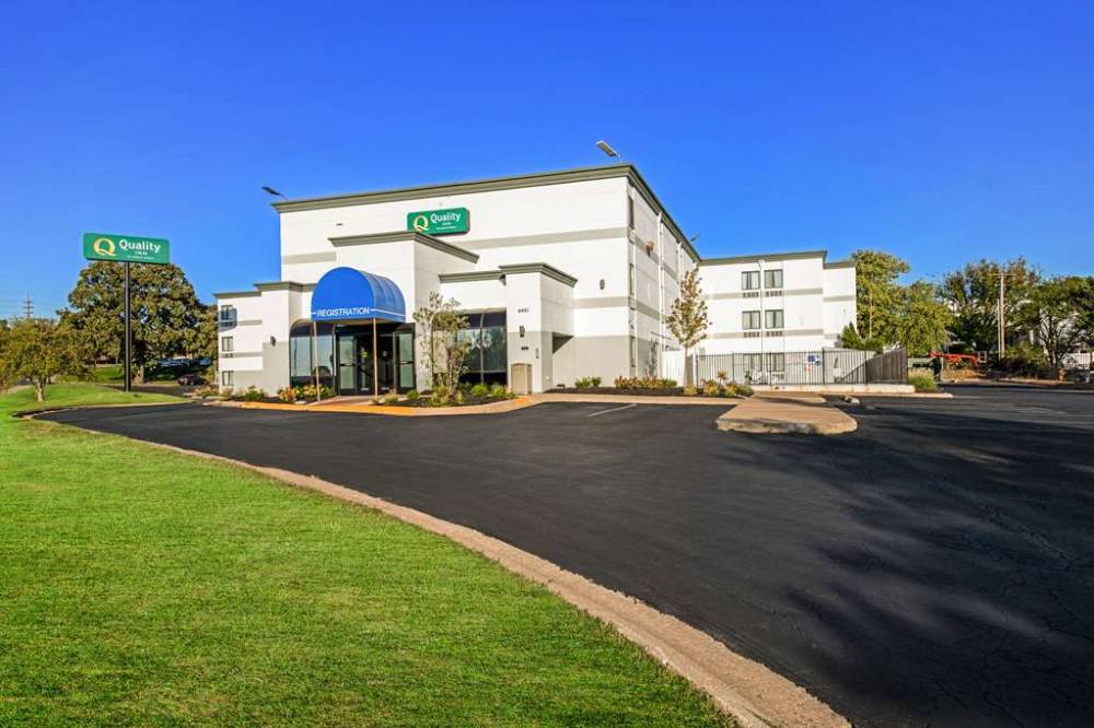 Quality Inn Merriam