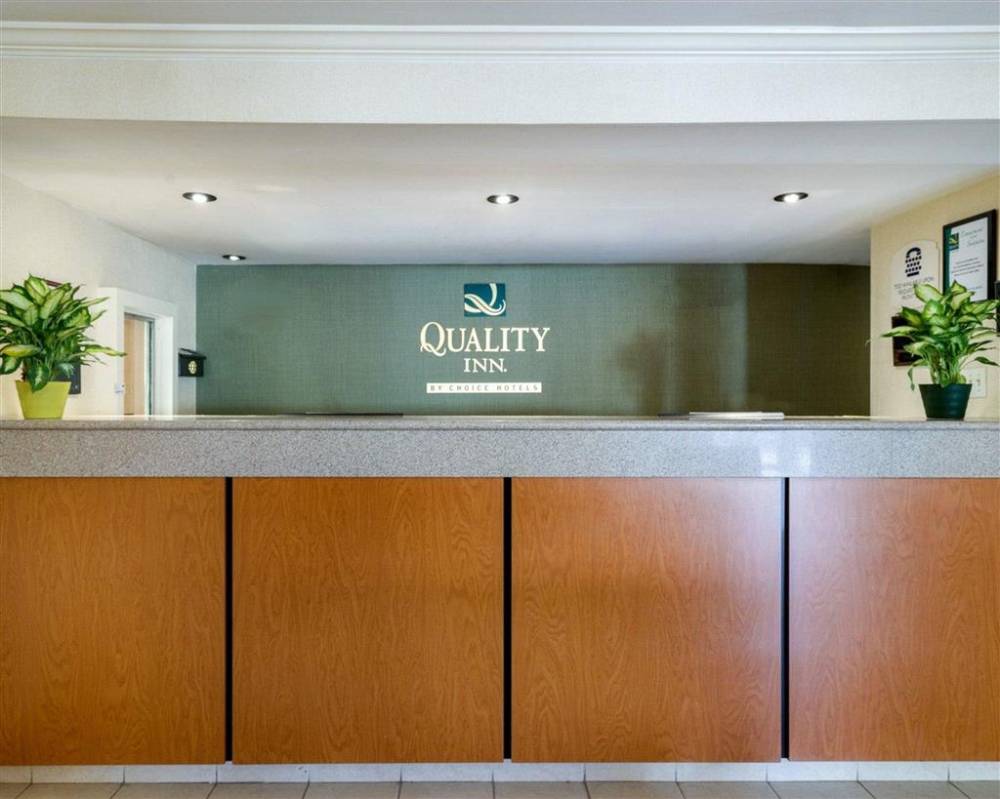 Quality Inn 4