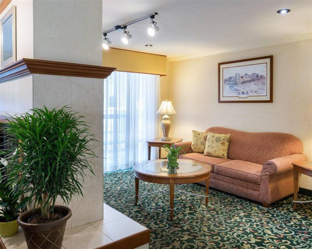 Quality Inn 3