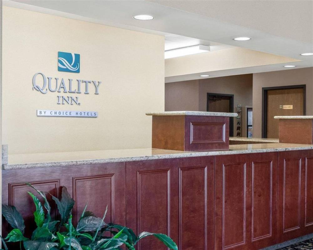 Quality Inn 6