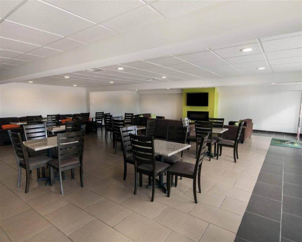 Quality Inn & Suites Airport 8