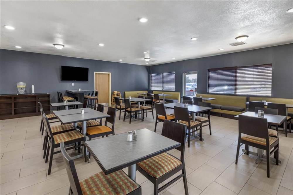 Quality Inn & Suites Denver Airport - Gateway Park 9