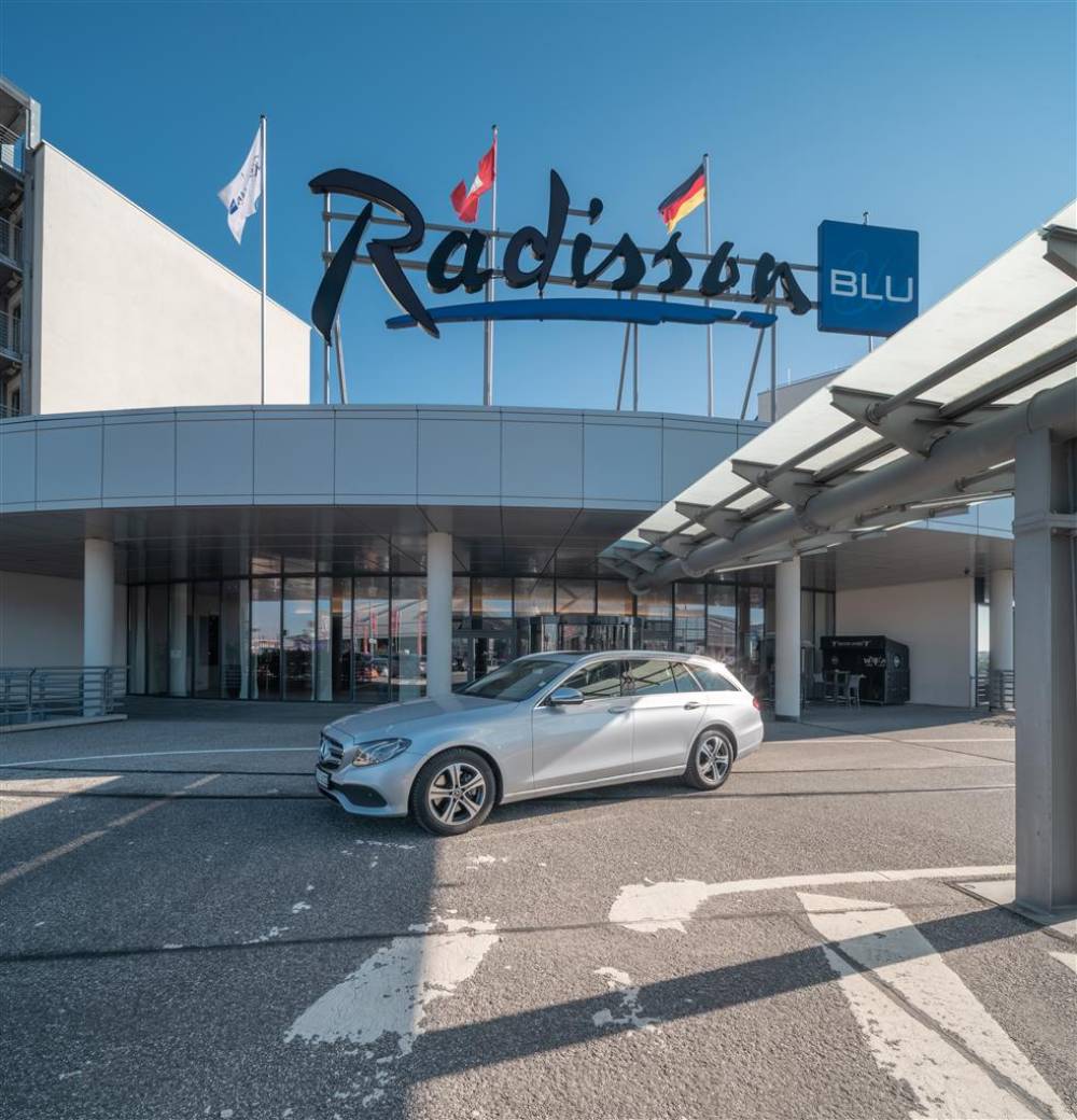 Radisson Blu Hamburg Airport 9
